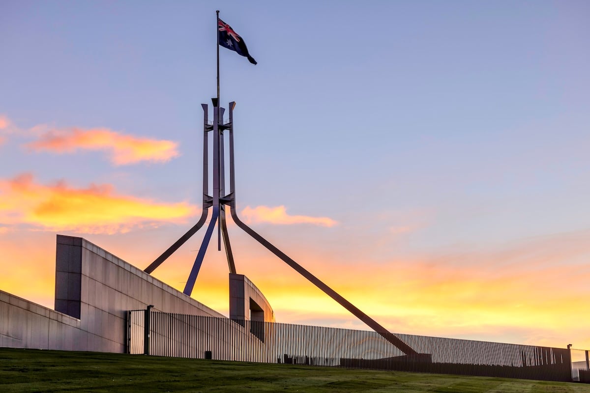 Labor eyes ban on suburban data centres